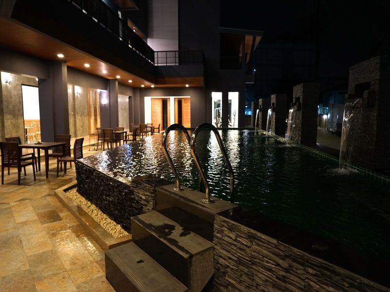 The Proud Exclusive Hotel-Sha Plus Nakhon Pathom Buitenkant foto